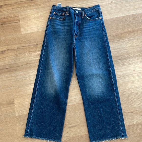 Levi’s. Ribcage Straight Ankle - Picture 2 of 14